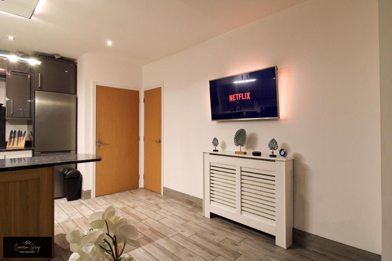 Nice 2 Bed House, Office, Wi-Fi, Free Parking Белфаст Екстериор снимка