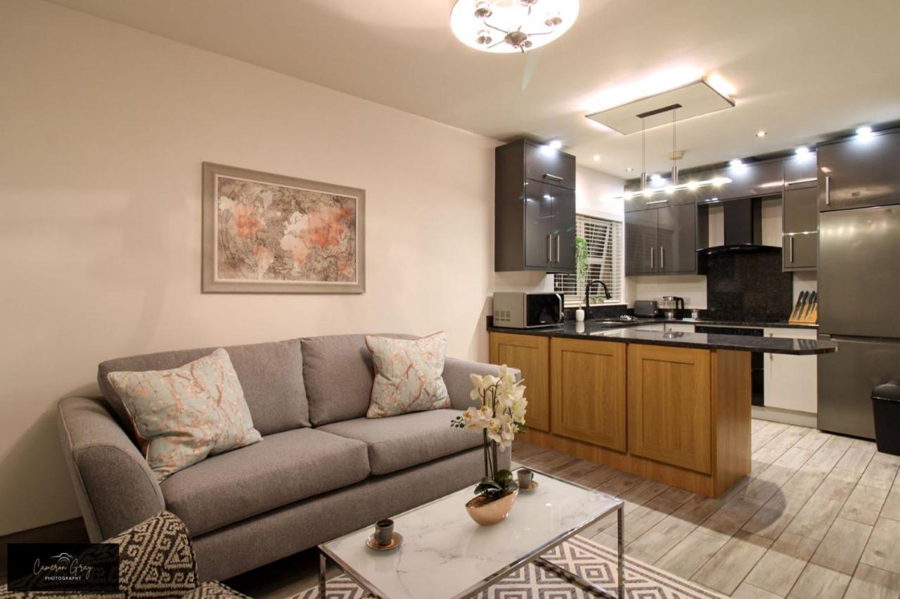 Nice 2 Bed House, Office, Wi-Fi, Free Parking Белфаст Екстериор снимка